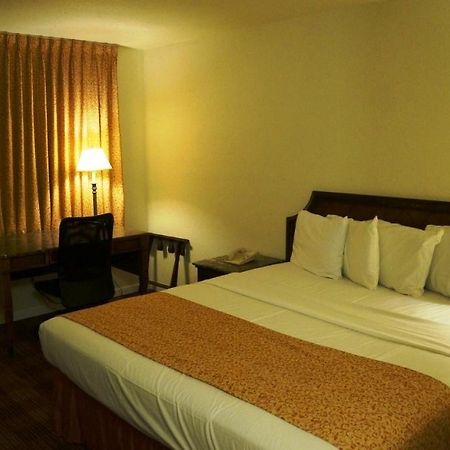Waterford Inn מראה חיצוני תמונה