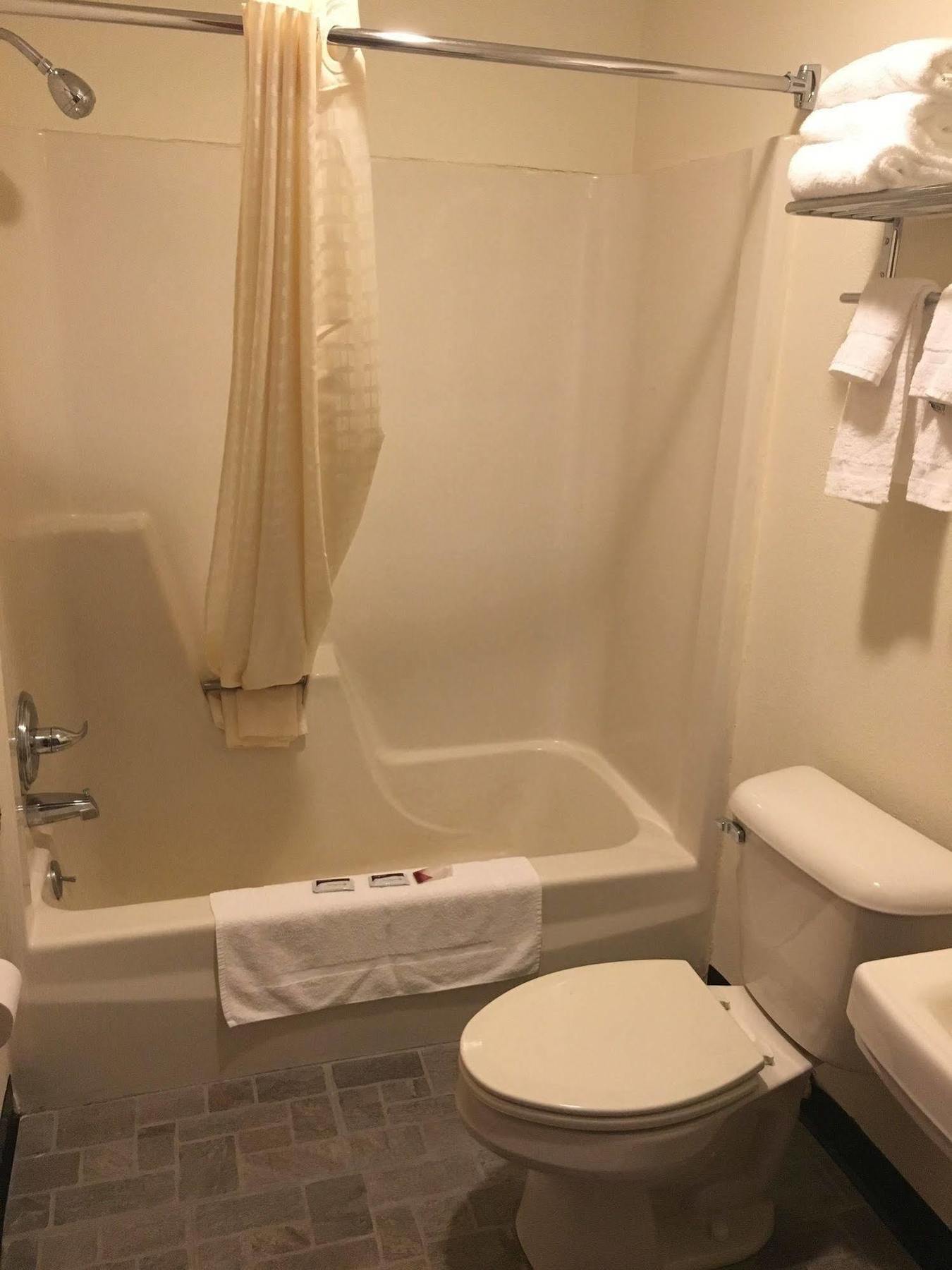 Waterford Inn מראה חיצוני תמונה