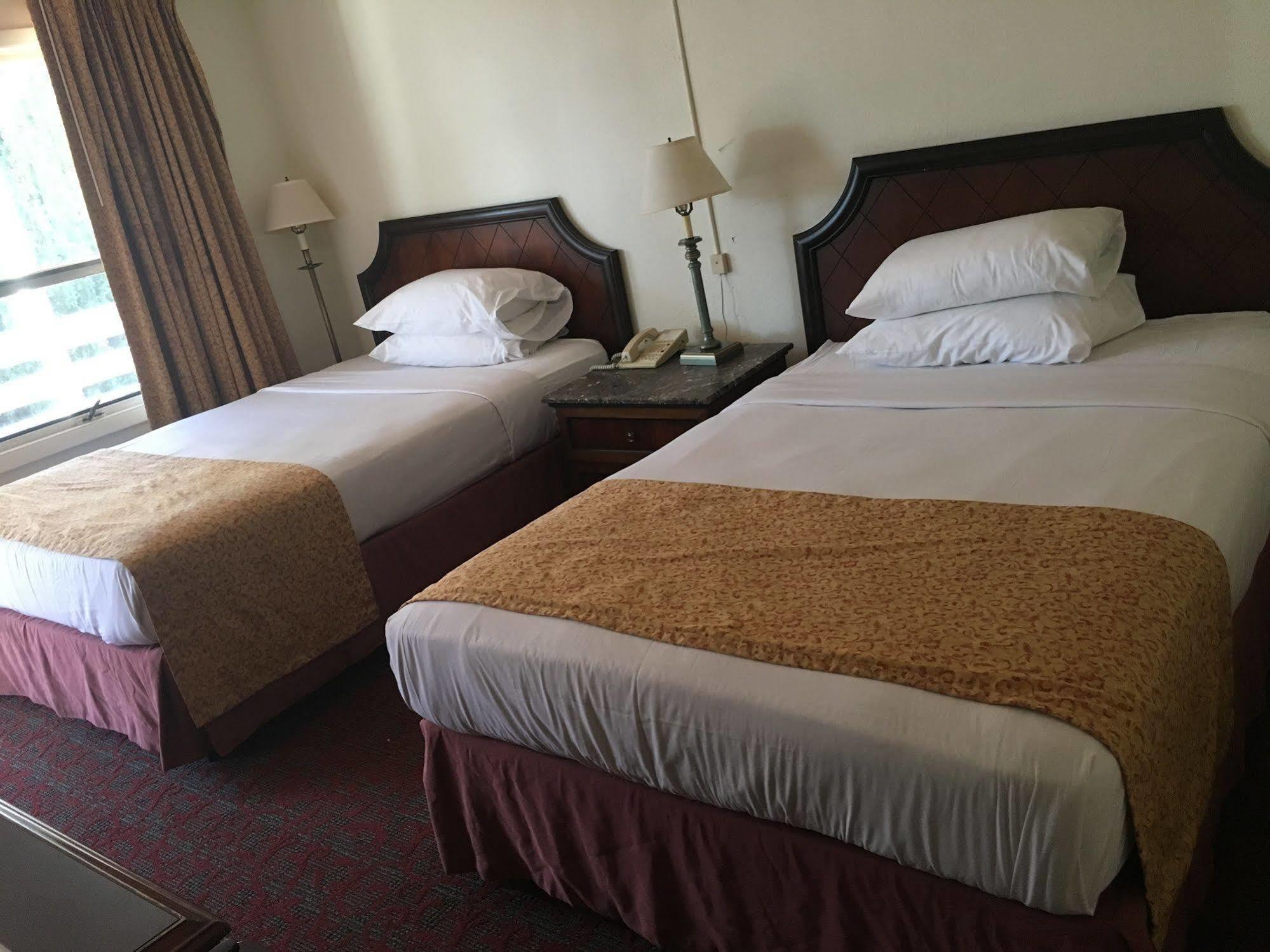 Waterford Inn מראה חיצוני תמונה